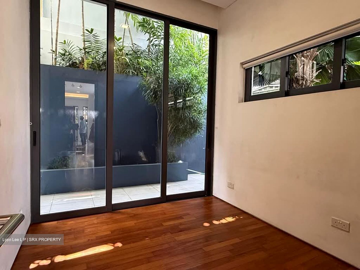 Serangoon Garden Estate (D19), Terrace #572948931